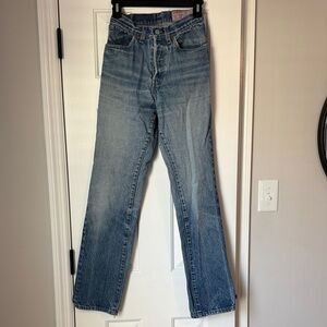 Vintage Levi's Women's Straight Leg 

Levi’s tag says W28 L36. Fits small